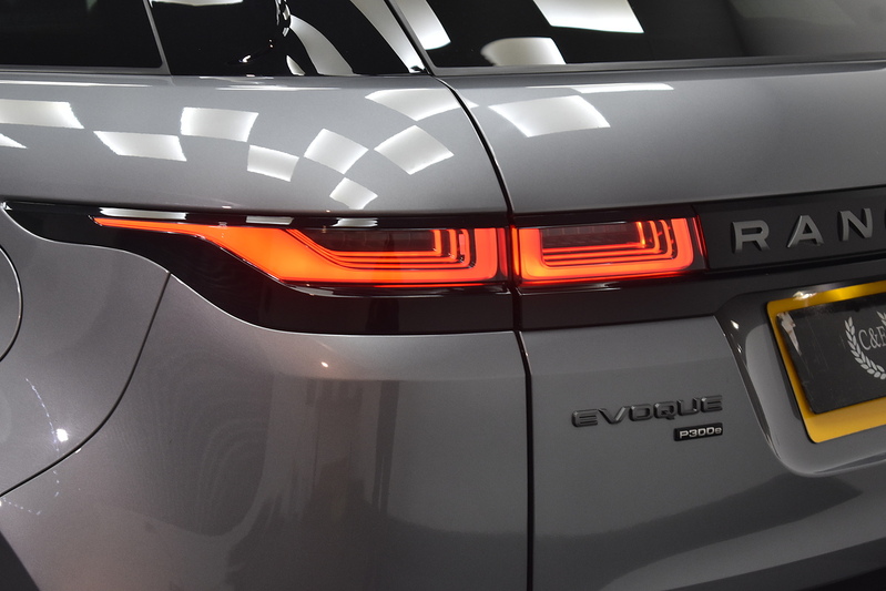 Land Rover Range Rover Evoque P300e R-Dynamic HSE - U5994