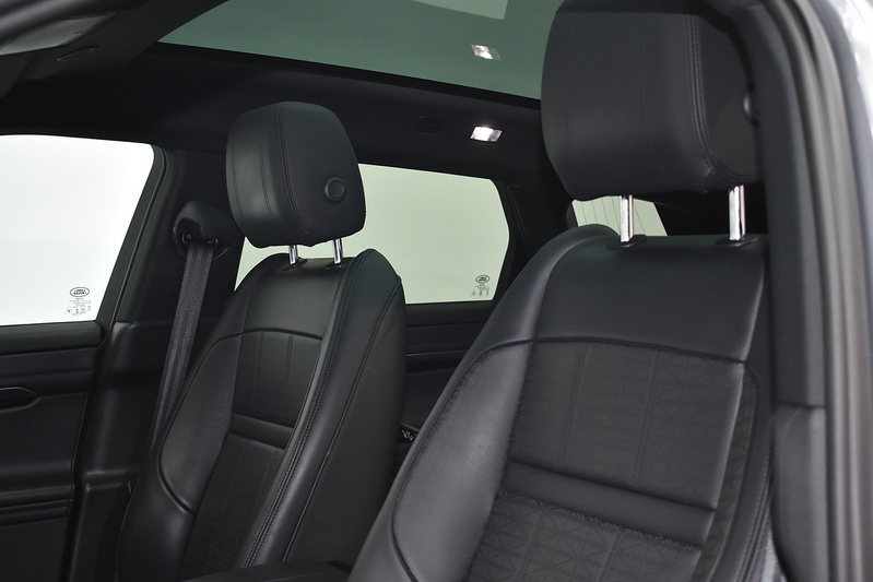 Land Rover Range Rover Evoque P300e R-Dynamic HSE - U5994