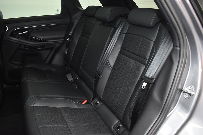 Land Rover Range Rover Evoque P300e R-Dynamic HSE - U5994