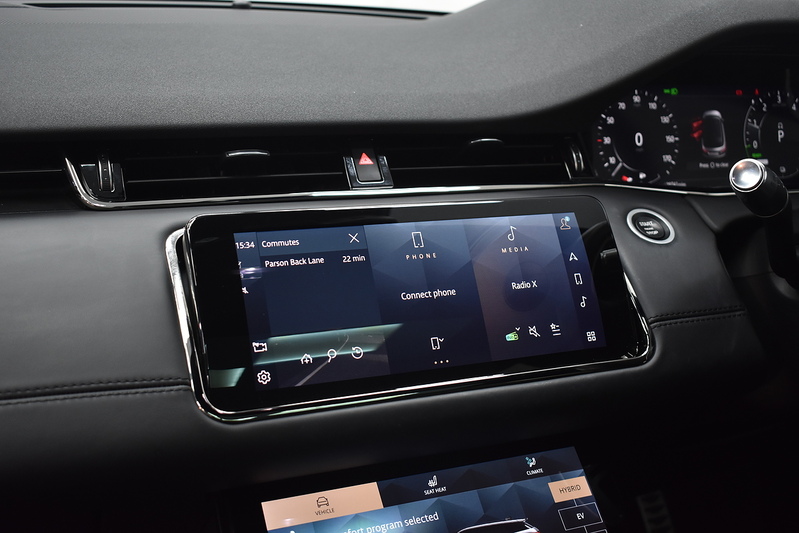 Land Rover Range Rover Evoque P300e R-Dynamic HSE - U5994