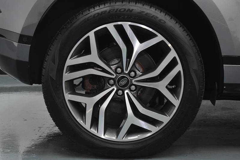 Land Rover Range Rover Evoque P300e R-Dynamic HSE - U5994