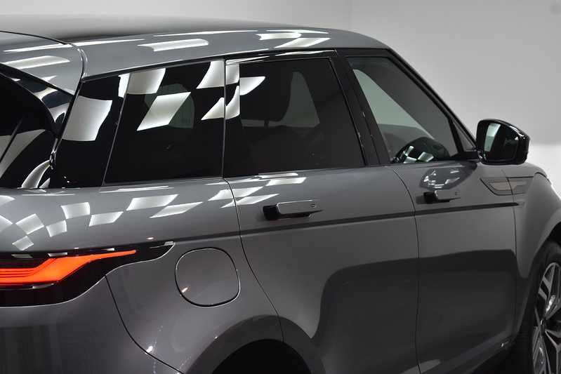 Land Rover Range Rover Evoque P300e R-Dynamic HSE - U5994