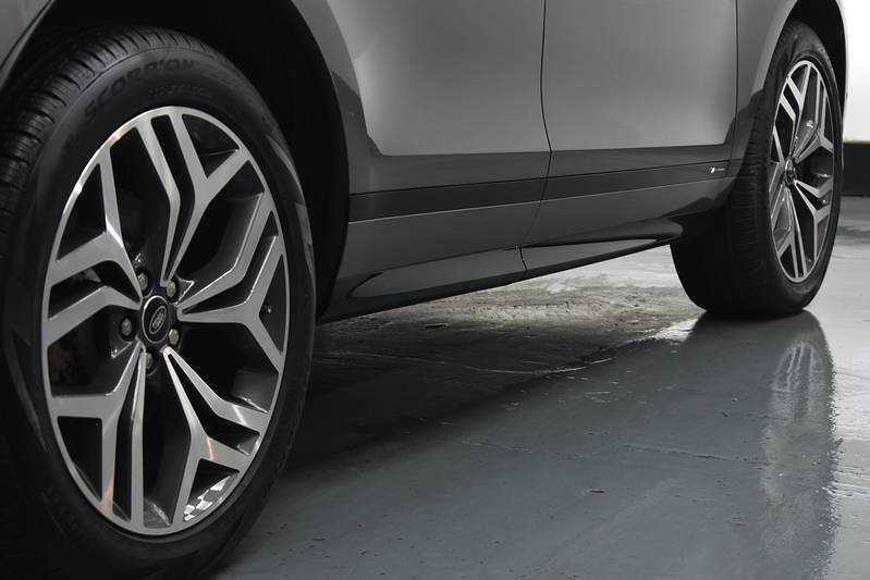 Land Rover Range Rover Evoque P300e R-Dynamic HSE - U5994