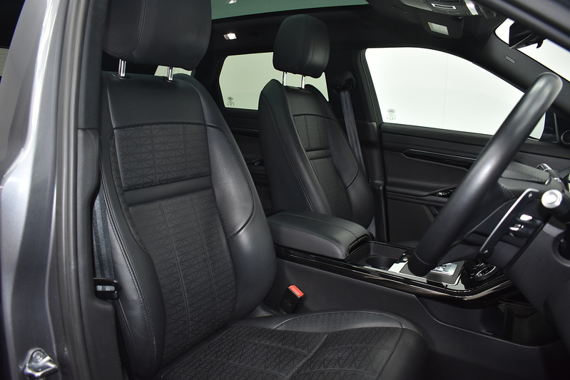 Land Rover Range Rover Evoque P300e R-Dynamic HSE - U5994