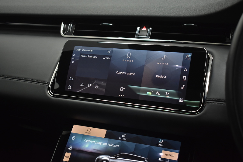 Land Rover Range Rover Evoque P300e R-Dynamic HSE - U5994