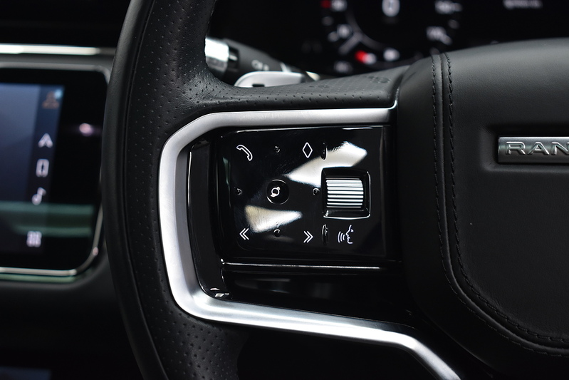 Land Rover Range Rover Evoque P300e R-Dynamic HSE - U5994