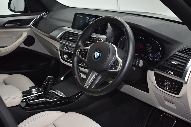 BMW X3 30e M Sport - U5996