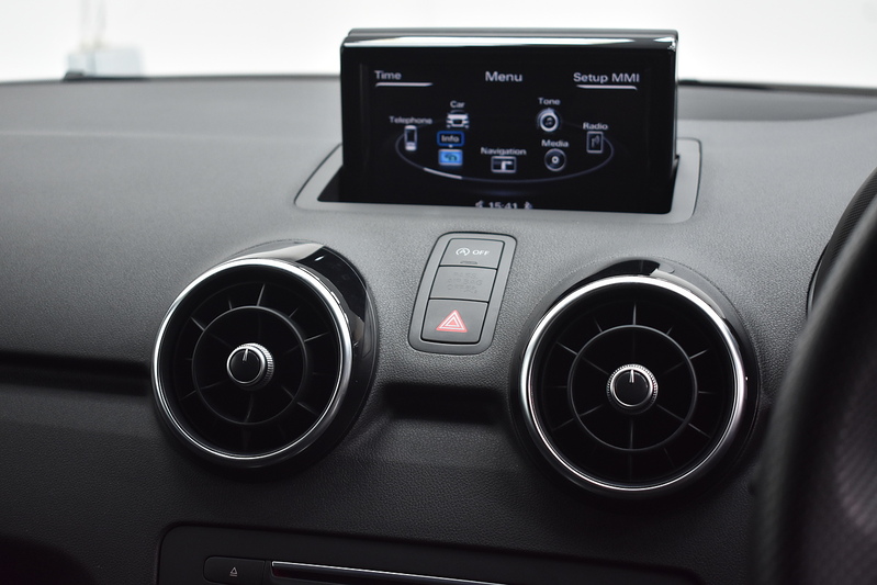 Audi A1 TFSI S line - U6002