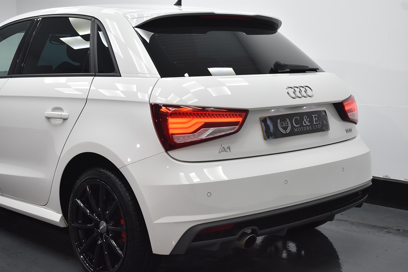 Audi A1 TFSI S line - U6002