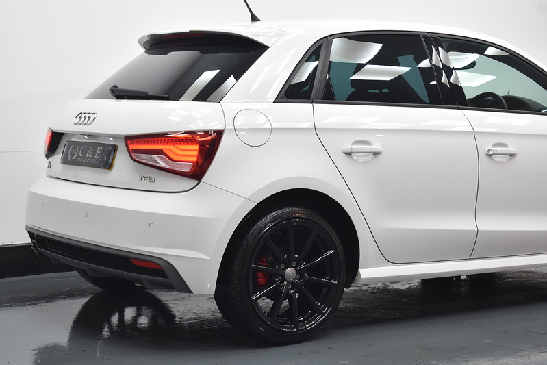 Audi A1 TFSI S line - U6002