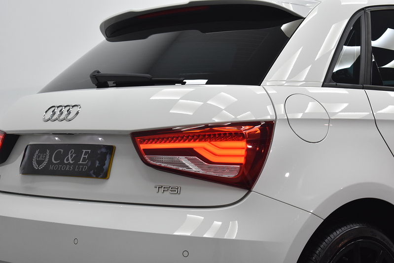 Audi A1 TFSI S line - U6002