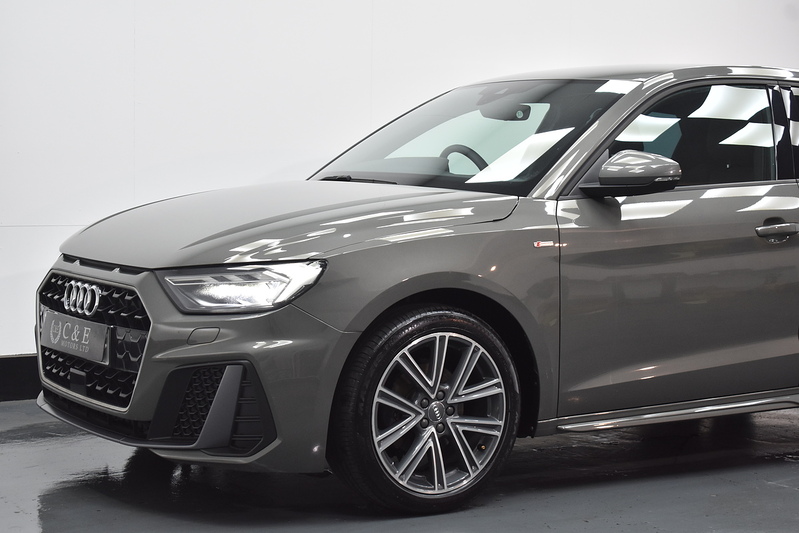 Audi A1 TFSI S line - U6008