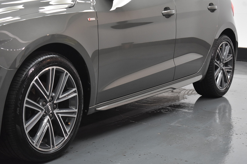 Audi A1 TFSI S line - U6008