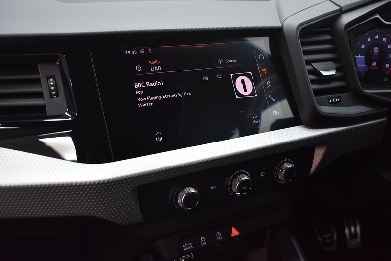 Audi A1 TFSI S line - U6008