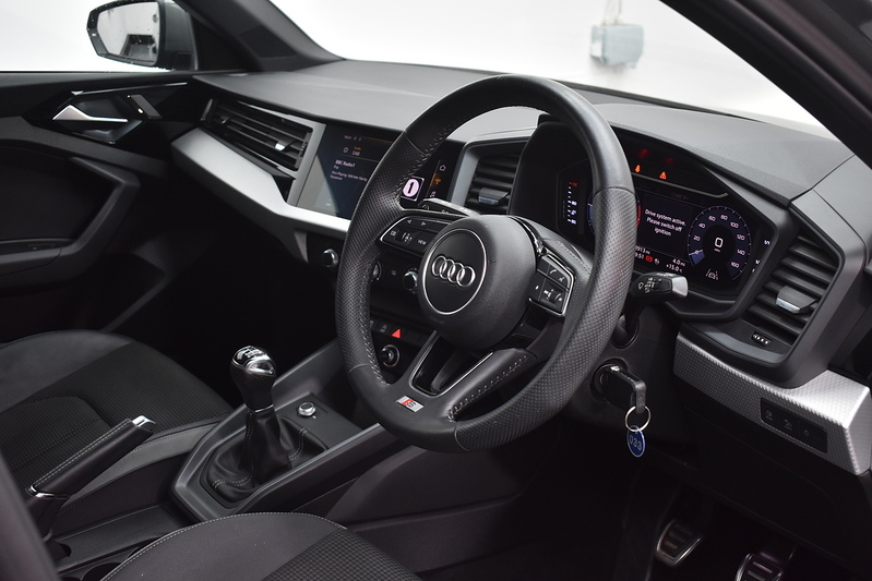 Audi A1 TFSI S line - U6008