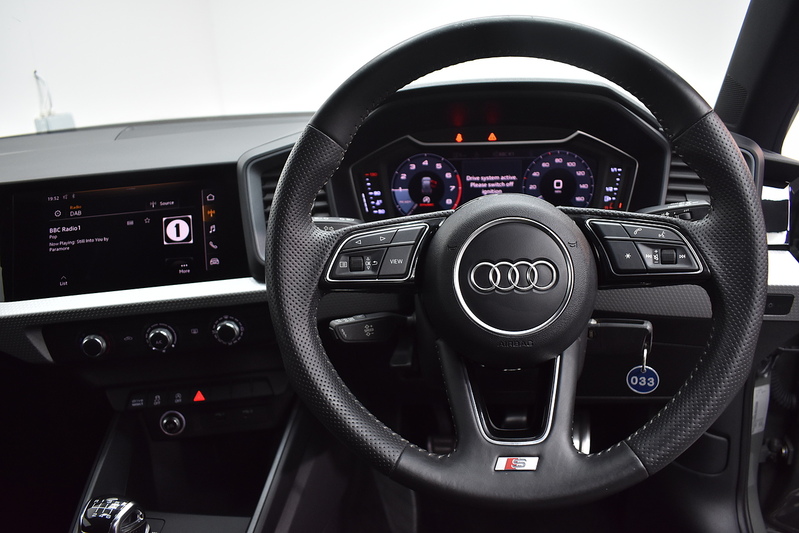 Audi A1 TFSI S line - U6008