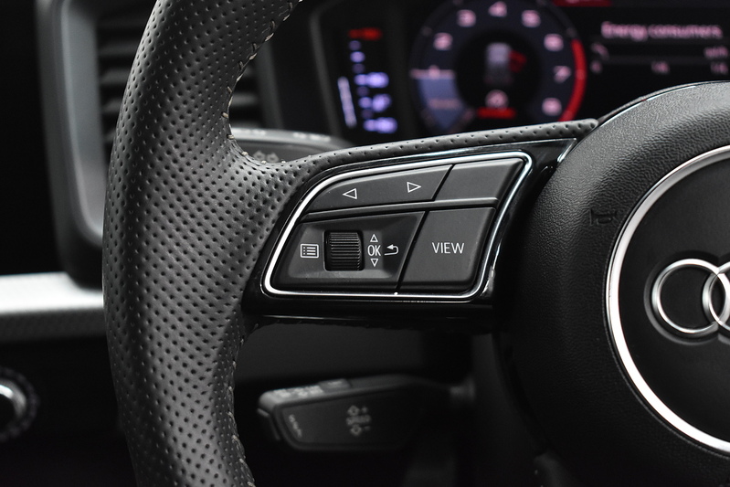 Audi A1 TFSI S line - U6008