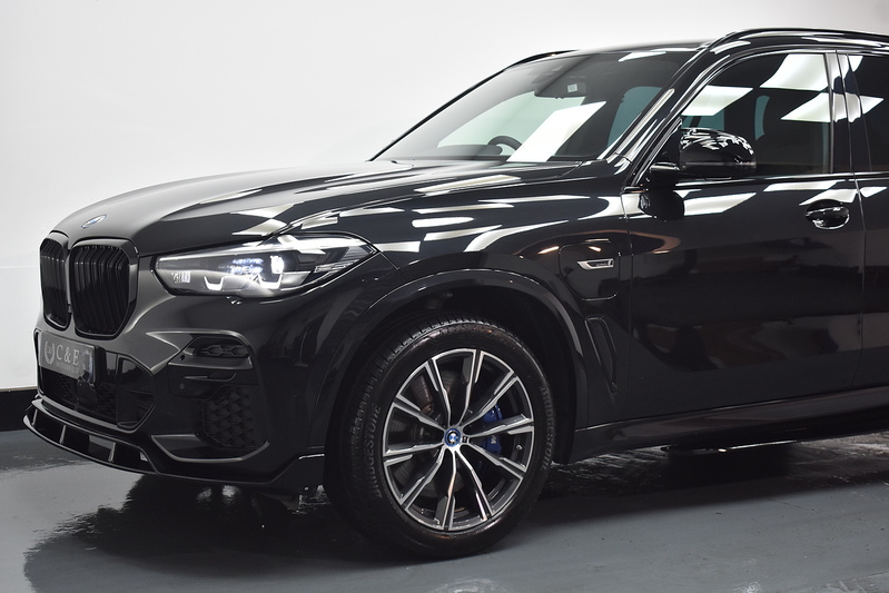 BMW X5 45e M Sport - U6009
