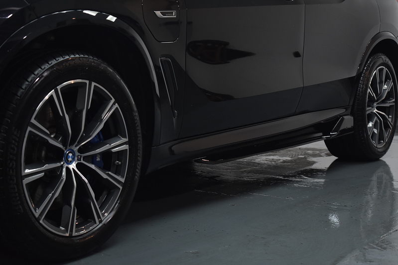 BMW X5 45e M Sport - U6009