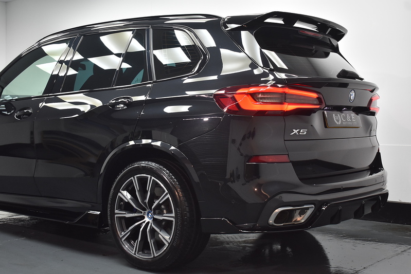 BMW X5 45e M Sport - U6009