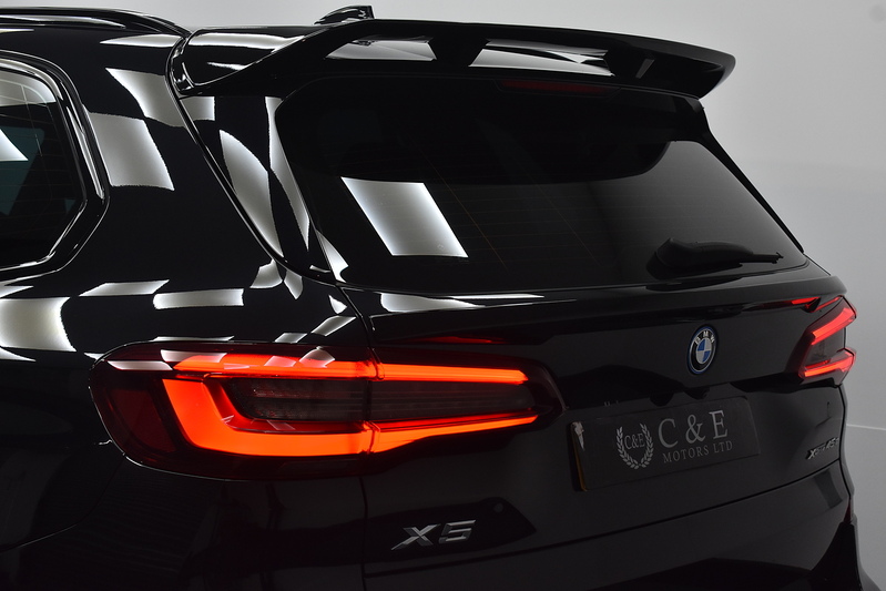 BMW X5 45e M Sport - U6009