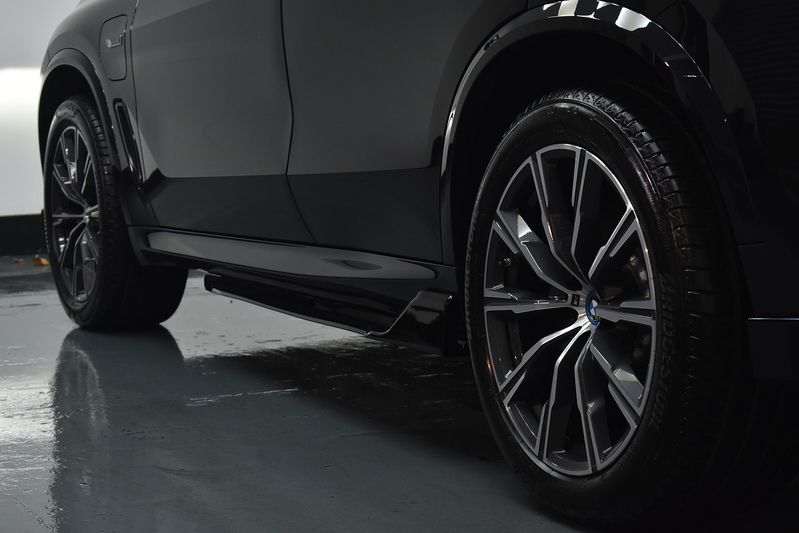 BMW X5 45e M Sport - U6009