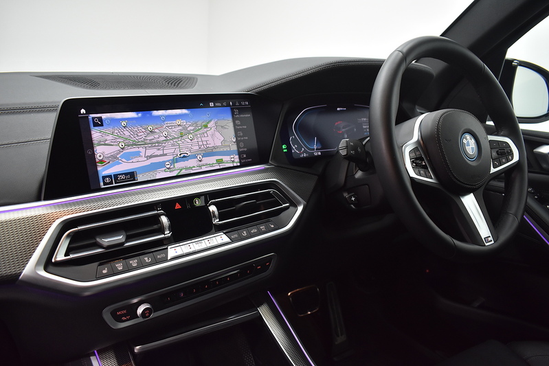 BMW X5 45e M Sport - U6009