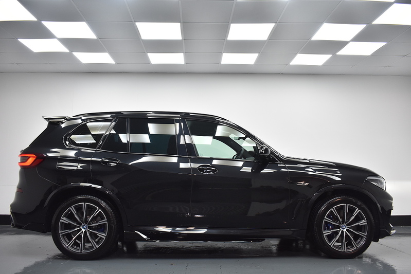 BMW X5 45e M Sport - U6009