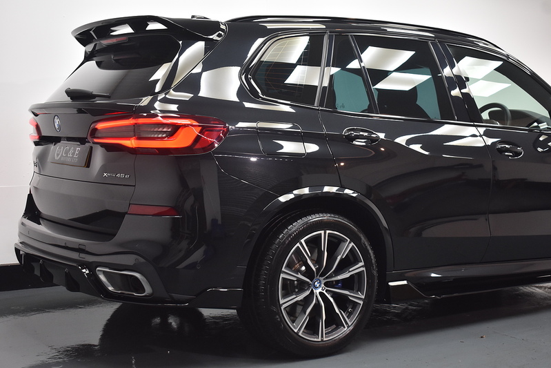 BMW X5 45e M Sport - U6009