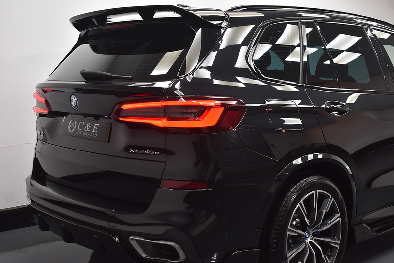 BMW X5 45e M Sport - U6009