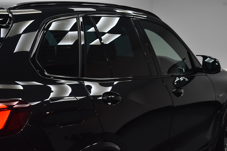 BMW X5 45e M Sport - U6009