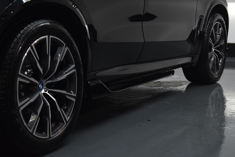 BMW X5 45e M Sport - U6009