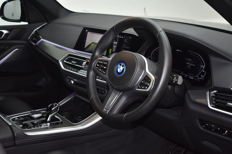 BMW X5 45e M Sport - U6009