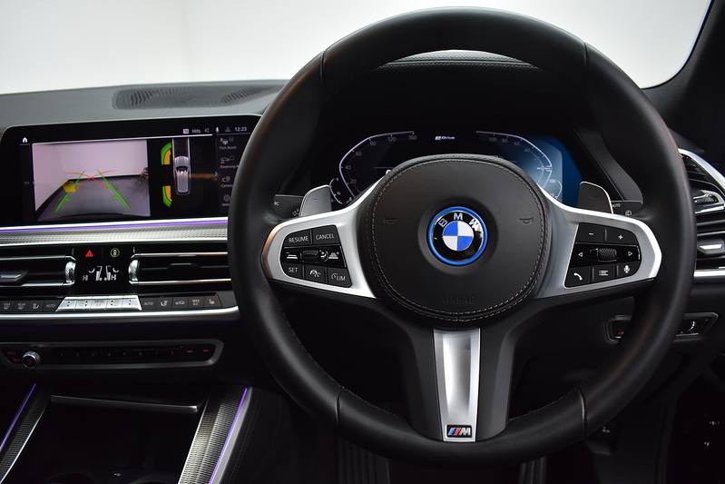 BMW X5 45e M Sport - U6009