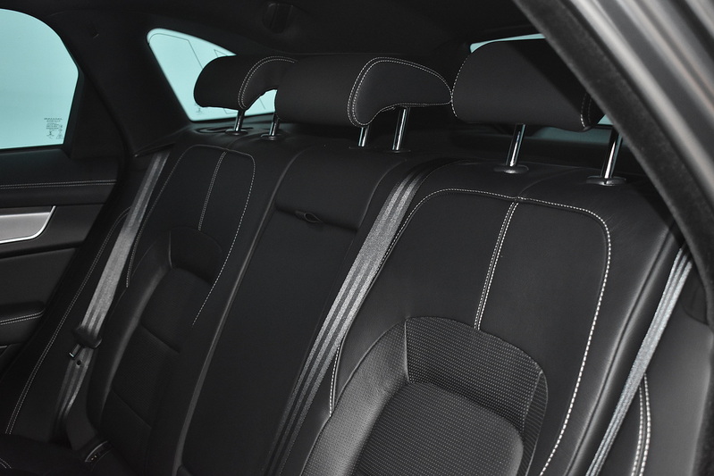 Jaguar F-PACE D200 MHEV R-Dynamic S - U6013