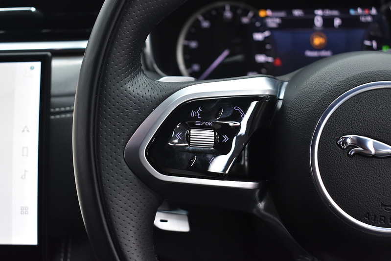 Jaguar F-PACE D200 MHEV R-Dynamic S - U6013