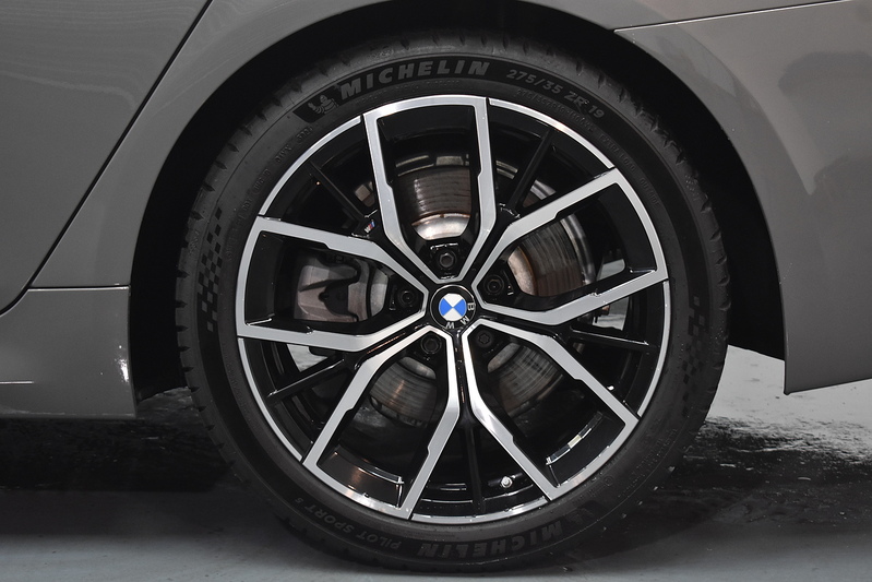 BMW 5 Series 520d MHT M Sport - U6014