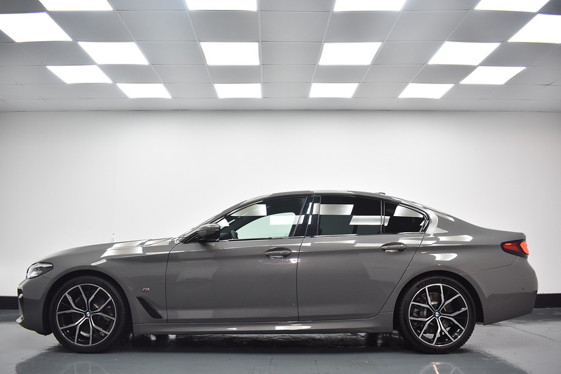 BMW 5 Series 520d MHT M Sport - U6014