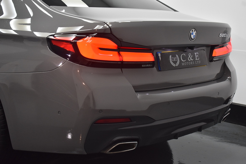 BMW 5 Series 520d MHT M Sport - U6014