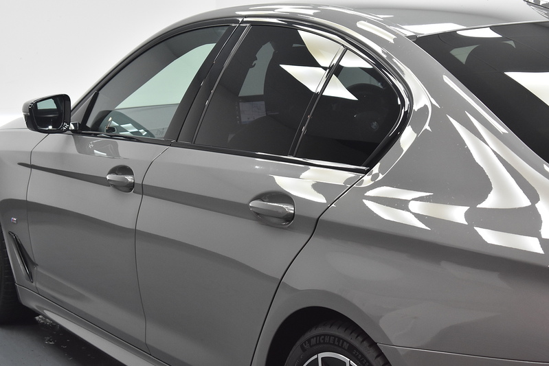 BMW 5 Series 520d MHT M Sport - U6014