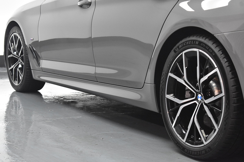 BMW 5 Series 520d MHT M Sport - U6014