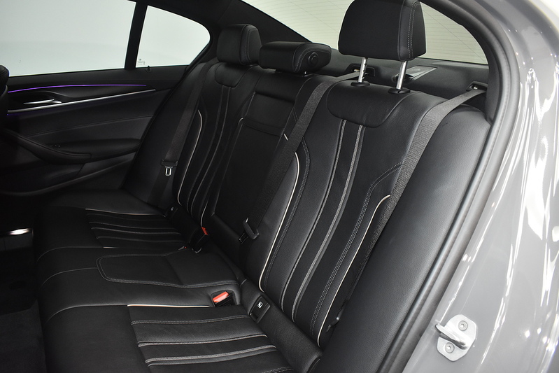 BMW 5 Series 520d MHT M Sport - U6014