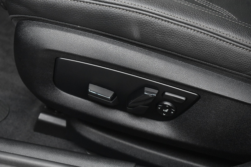 BMW 5 Series 520d MHT M Sport - U6014