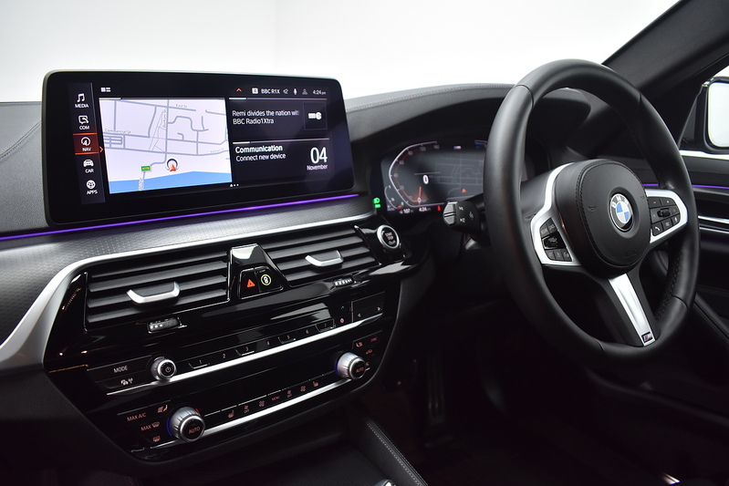 BMW 5 Series 520d MHT M Sport - U6014