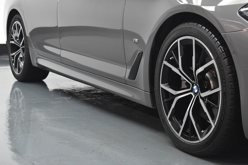 BMW 5 Series 520d MHT M Sport - U6014