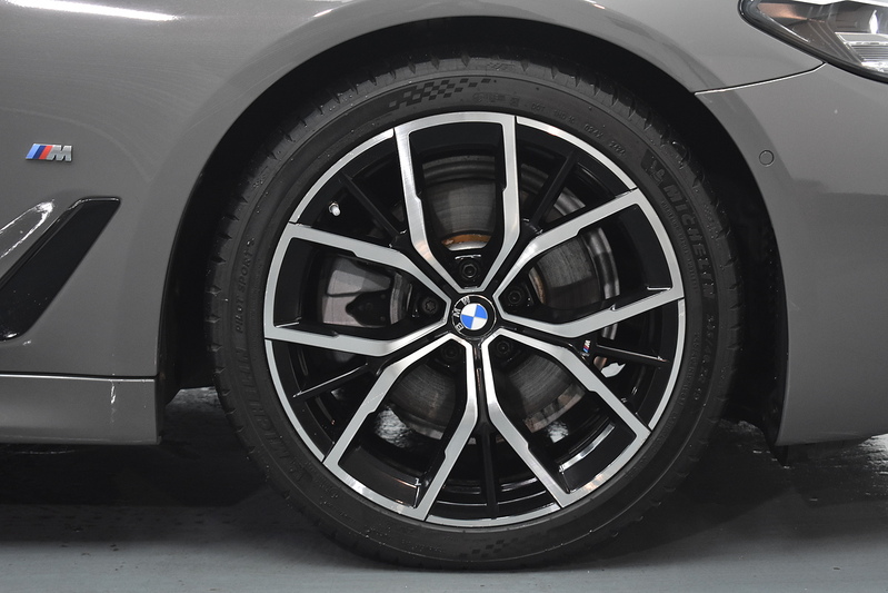 BMW 5 Series 520d MHT M Sport - U6014