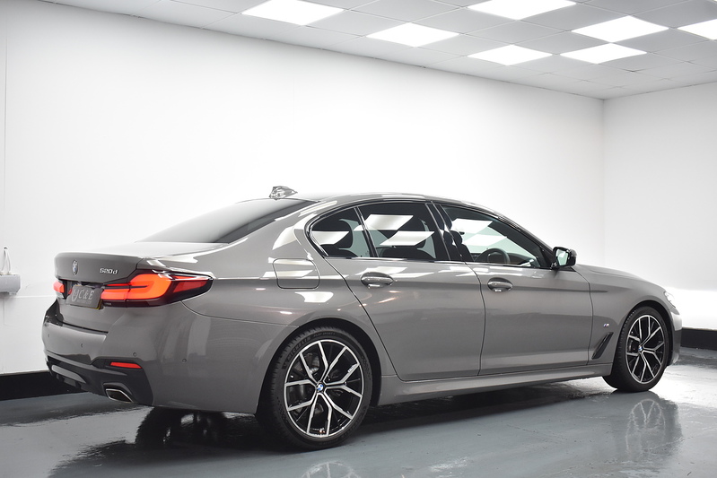 BMW 5 Series 520d MHT M Sport - U6014