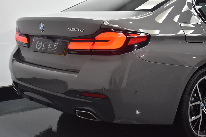 BMW 5 Series 520d MHT M Sport - U6014