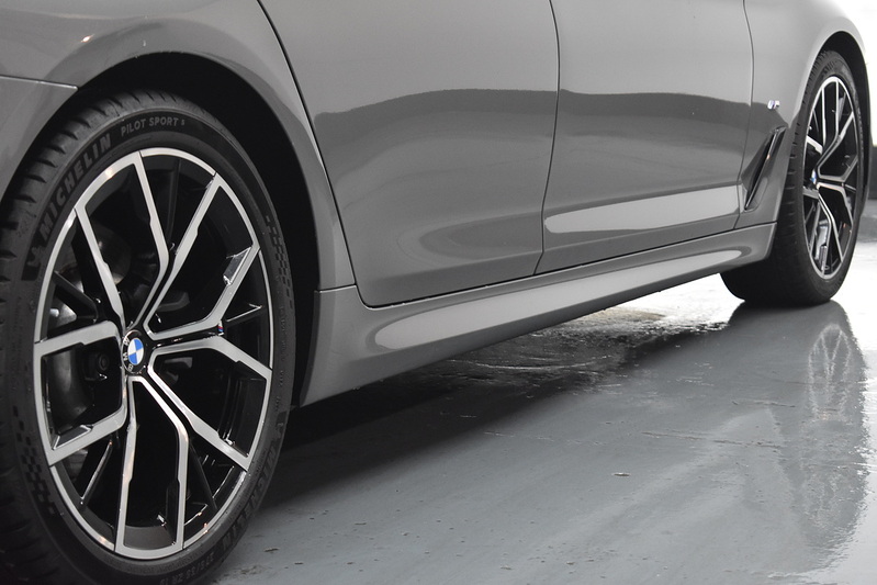 BMW 5 Series 520d MHT M Sport - U6014