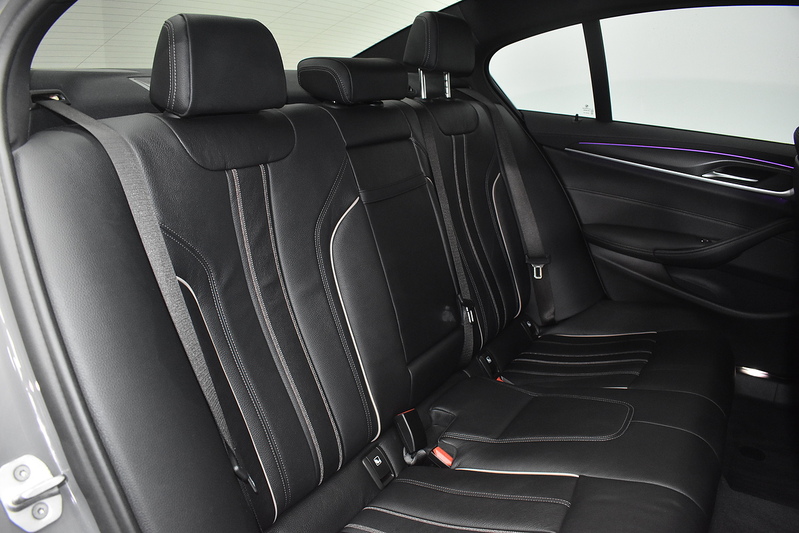 BMW 5 Series 520d MHT M Sport - U6014